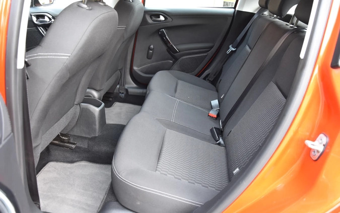 Peugeot 208 cena 34900 przebieg: 54717, rok produkcji 2018 z Janów Lubelski małe 704